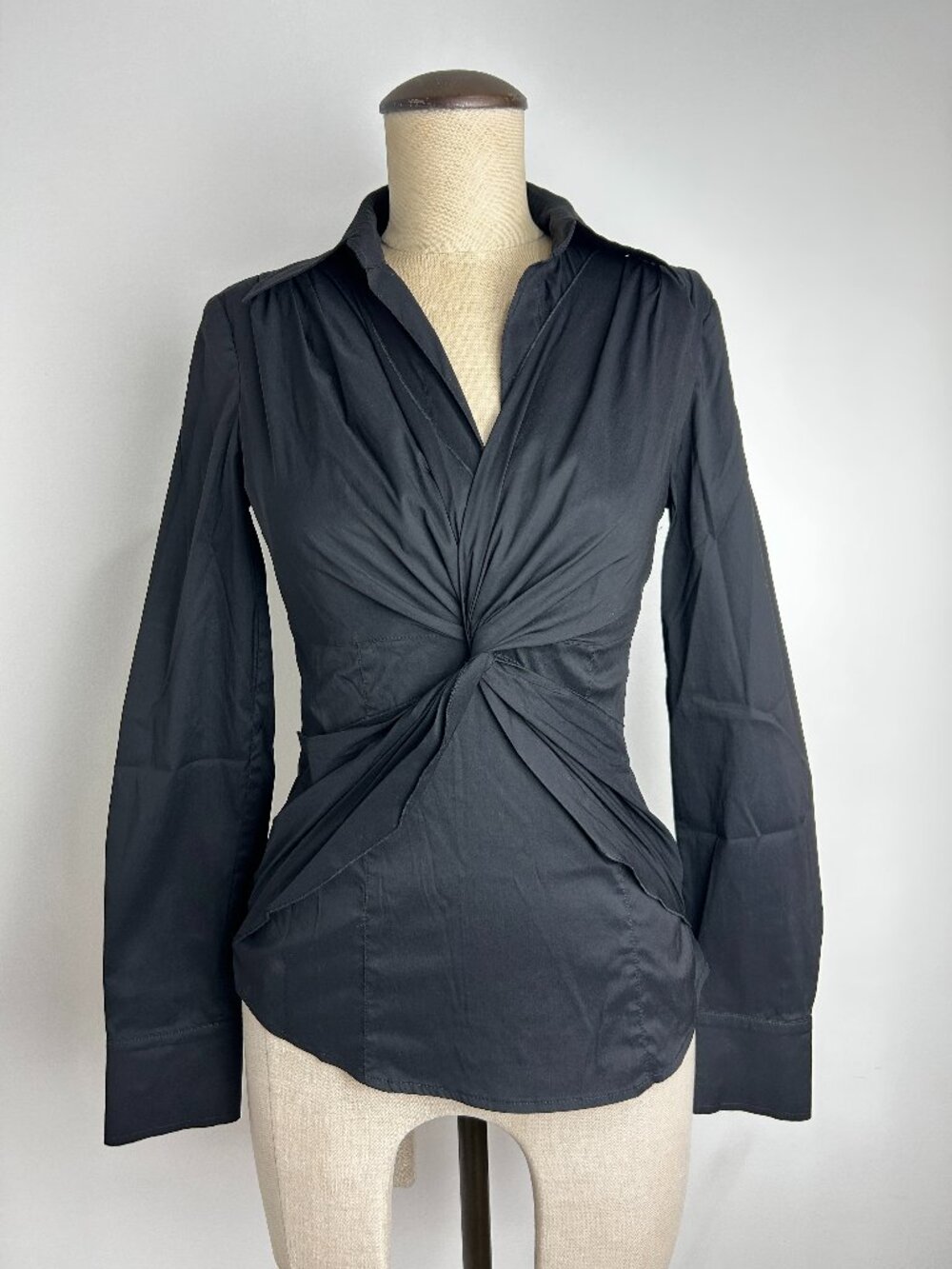 Trina Turk Black Twist Front V-Neck Blouse Long Sleeve Side Zip Cotton Blend